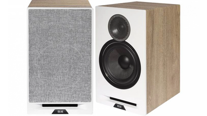 ELAC Debut Reference - 6-1/2" Bookshelf Speakers - White baffle, Oak Cabinet